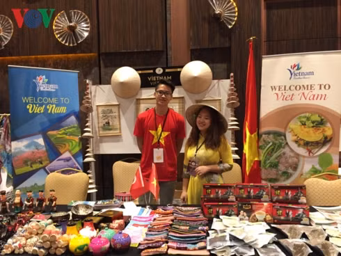 L’artisanat et la cuisine traditionnelle du Vietnam présentés en Turquie ảnh 1