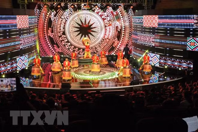 Ouverture du 38e Festival national de la Télévision à Lam Dong ảnh 1