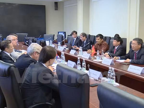 Renforcement de la coopération multiforme entre le Vietnam et la Russie ảnh 1