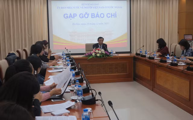 Conférence de presse du comité des Vietnamiens de l’étranger ảnh 1