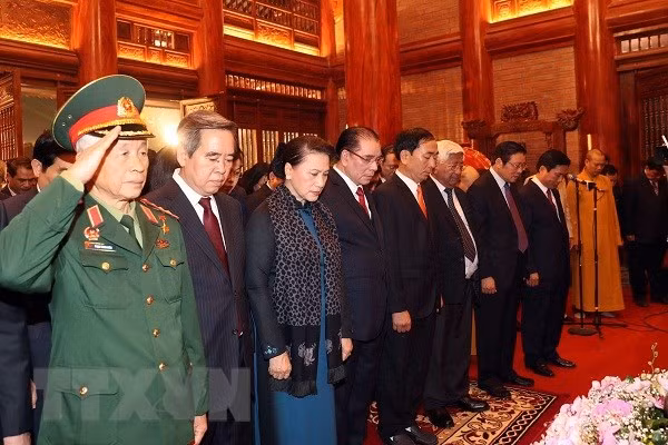 Activités à l’occasion de l’anniversaire de l’Armée populaire vietnamienne ảnh 1