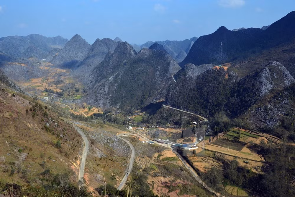Plan directeur de développement du tourisme au plateau calcaire de Dông Van ảnh 1 Plan directeur de développement du tourisme au plateau calcaire de Dông Van ảnh 1
