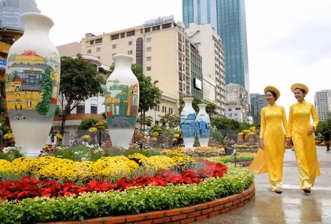 Hô Chi Minh-Ville : la rue des fleurs Nguyen Hue célèbre le Nouvel An lunaire ảnh 1 Hô Chi Minh-Ville : la rue des fleurs Nguyen Hue célèbre le Nouvel An lunaire ảnh 1