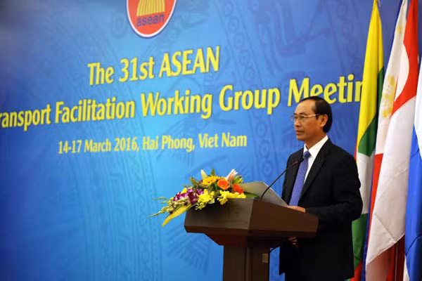 L’ASEAN se penche sur la facilitation du transport routier ảnh 2