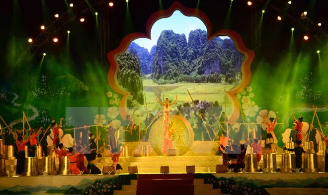 Coup d’envoi de la fête de la bauhinie de 2016 à Dien Bien ảnh 1 Coup d’envoi de la fête de la bauhinie de 2016 à Dien Bien ảnh 1