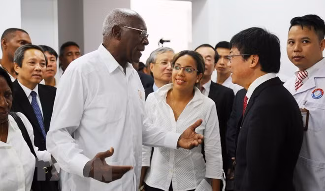 Hôpital Vietnam-Cuba de Dong Hoi - un "joyau" de l'amitié ảnh 1