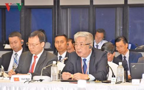 Le Vietnam renforce sa coopération de défense avec l'ASEAN et le Japon ảnh 1