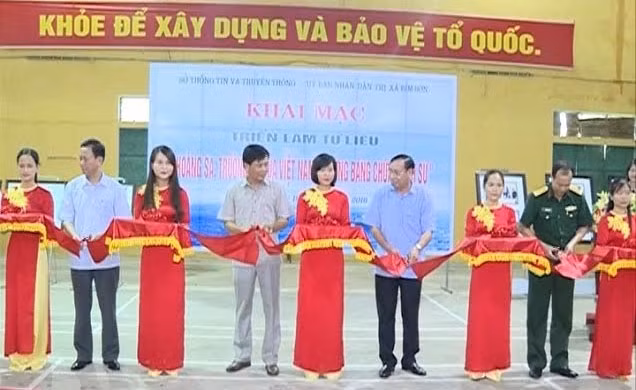 Thanh Hoa : exposition «Hoàng Sa, Truong Sa du Vietnam - les preuves historiques» ảnh 1