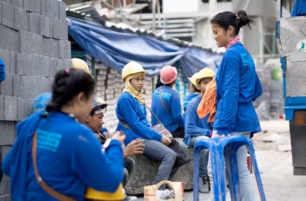 La Thaïlande assouplit les procédures pour les travailleurs migrants ảnh 1