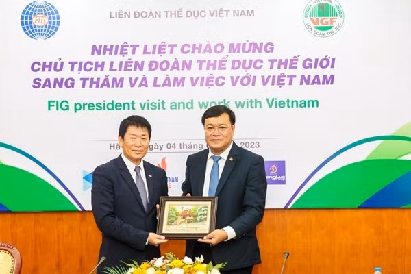 La FIG aidera les gymnastes vietnamiennes à atteindre de nouveaux sommets ảnh 1 La FIG aidera les gymnastes vietnamiennes à atteindre de nouveaux sommets ảnh 1