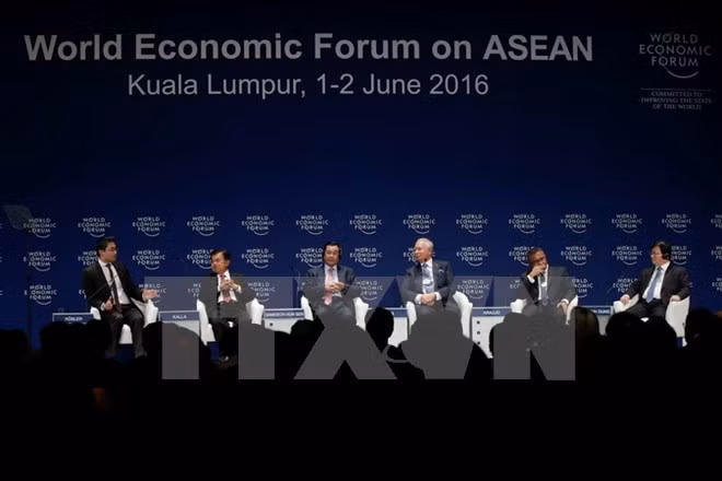 Le Vietnam participe au Forum économique mondial sur l’ASEAN ảnh 1