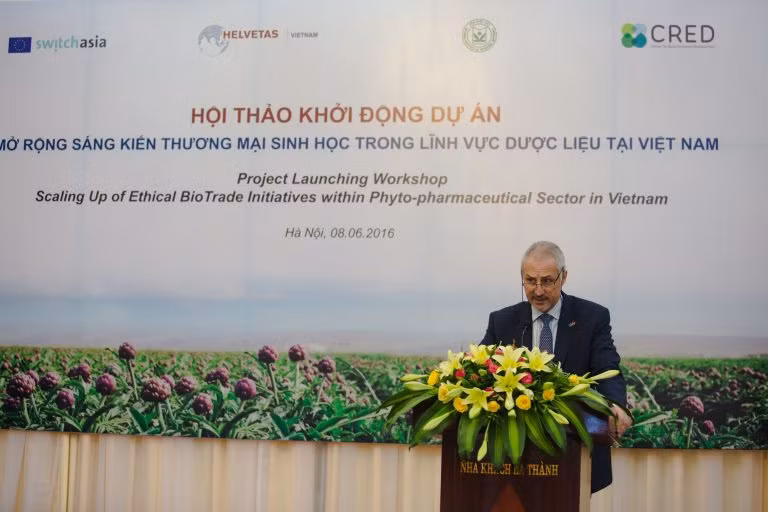 L'UE soutient le développement durable du secteur phytopharmaceutique au Vietnam ảnh 1