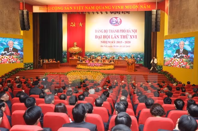 Le Comité du Parti pour Hanoi regroupe 74 membres ảnh 1