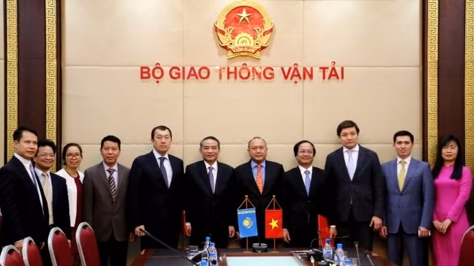 Vietnam - Kazakhstan : Renforcer la coopération dans le secteur ferroviaire ảnh 1