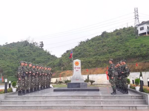 Coopération Vietnam-Laos pour la stabilité et le développement des zones frontalières ảnh 1 Coopération Vietnam-Laos pour la stabilité et le développement des zones frontalières ảnh 1