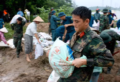 Les localités du Vietnam se préparent à l’arrivée du typhon Bebinca ảnh 1 Les localités du Vietnam se préparent à l’arrivée du typhon Bebinca ảnh 1