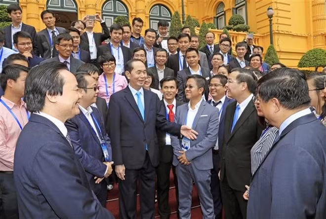 Le président exhorte à s'inspirer des pays développés au service du développement national ảnh 1