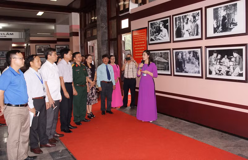 Une exposition sur le général Vo Nguyen Giap et l’ATK de Thai Nguyen ảnh 1
