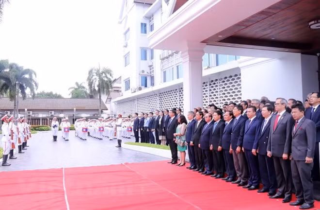 Le Laos célèbre le 51e anniversaire de l’ASEAN ảnh 1