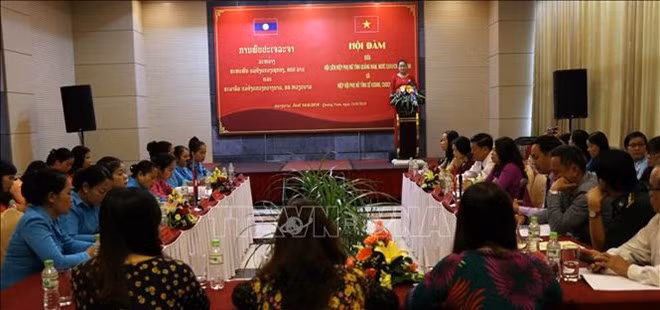 Les unions des femmes de Quang Nam et Sékong (Laos) intensifient leur coopération ảnh 1