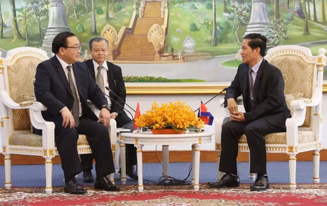 Hanoi et Phnom Penh renforcent la coopération bilatérale ảnh 2