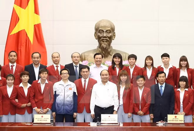Le PM félicite les sportifs vietnamiens aux SEA GAMES 29 ảnh 1