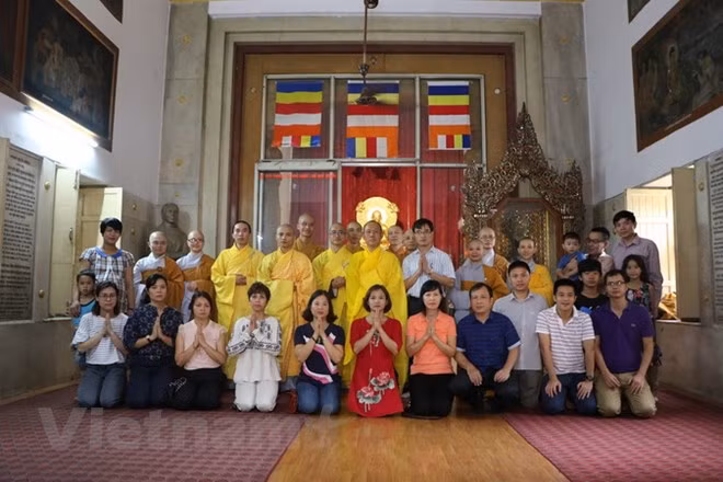 La communauté des Vietnamiens en Thaïlande et en Inde célèbre la fête de Vu Lan ảnh 1