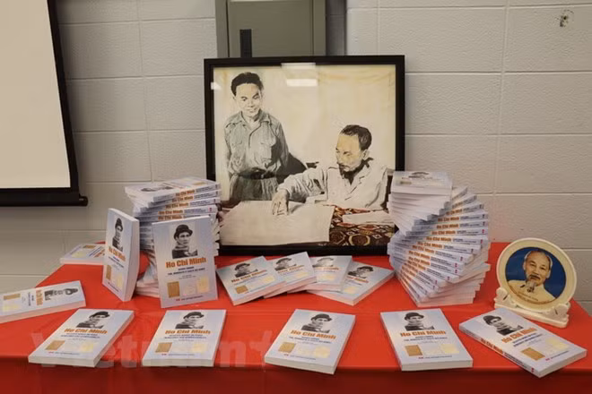 Parution d’un nouveau livre sur le Président Ho Chi Minh au Canada ảnh 1 Parution d’un nouveau livre sur le Président Ho Chi Minh au Canada ảnh 1
