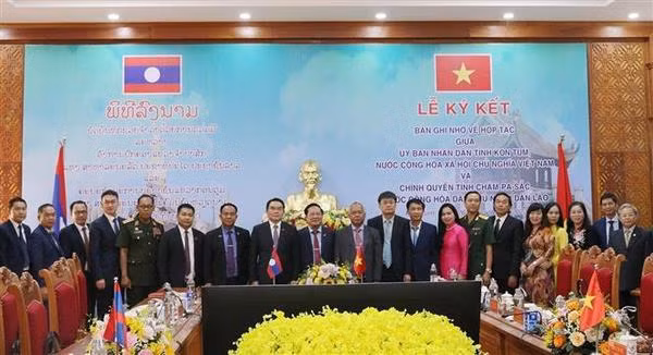 Vietnam et Laos promeuvent la coopération décentralisée ảnh 1