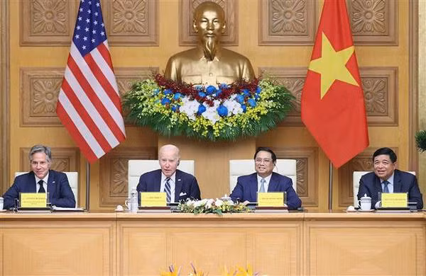 L'opinion publique salue les résultats de la visite du président américain au Vietnam ảnh 2