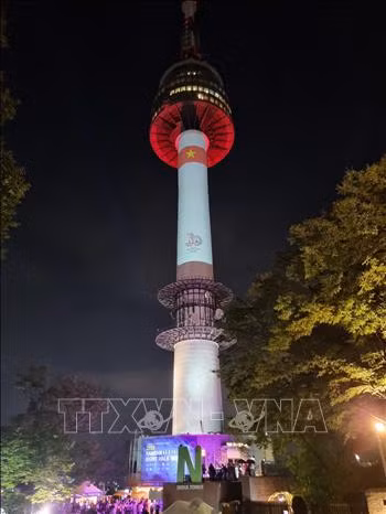 Diverses activités à l’étranger en l’honneur de la Fête nationale ảnh 3 Diverses activités à l’étranger en l’honneur de la Fête nationale ảnh 3