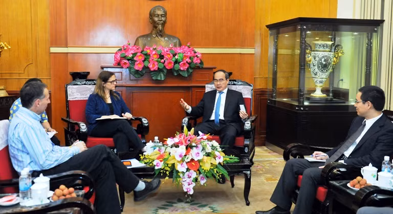 Le chef du FPV accueille les ambassadeurs d'Inde et d'Israël ảnh 2