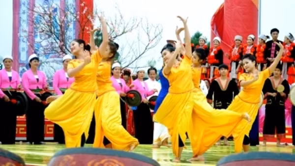 Les activités culturelles et festives battent leur plein ảnh 2