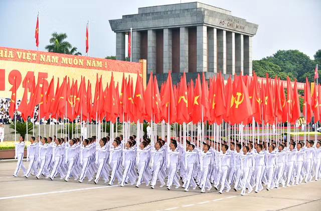 Le Vietnam célèbre en grande pompe sa 70e Fête nationale ảnh 4