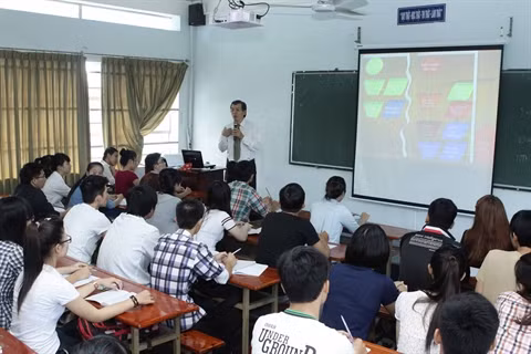 Plaidoyer pour le renouvellement de la formation universitaire au Vietnam ảnh 1