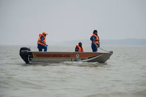 Le bilan du naufrage d’un bateau en Malaisie s’alourdit à 50 ảnh 2