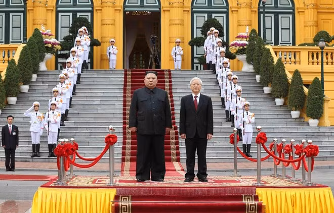 La visite au Vietnam du président nord-coréen vue par la presse japonaise ảnh 1
