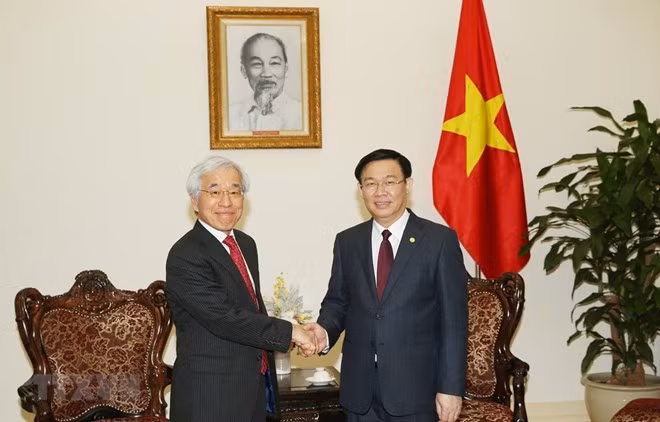 Un vice-PM salue l’intérêt de J Trust pour la restructuration de CBBank ảnh 1