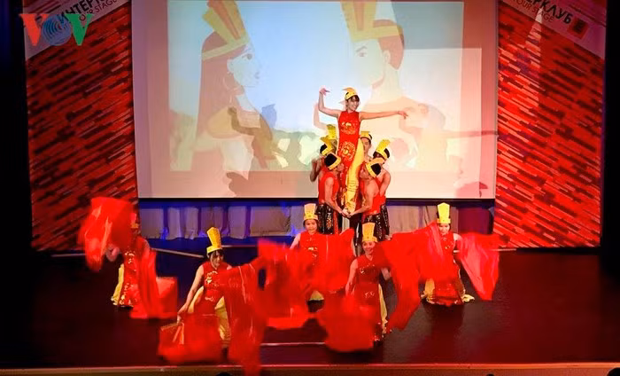 Semaine de la culture vietnamienne à l'Université russe de l'Amitié des peuples ảnh 1