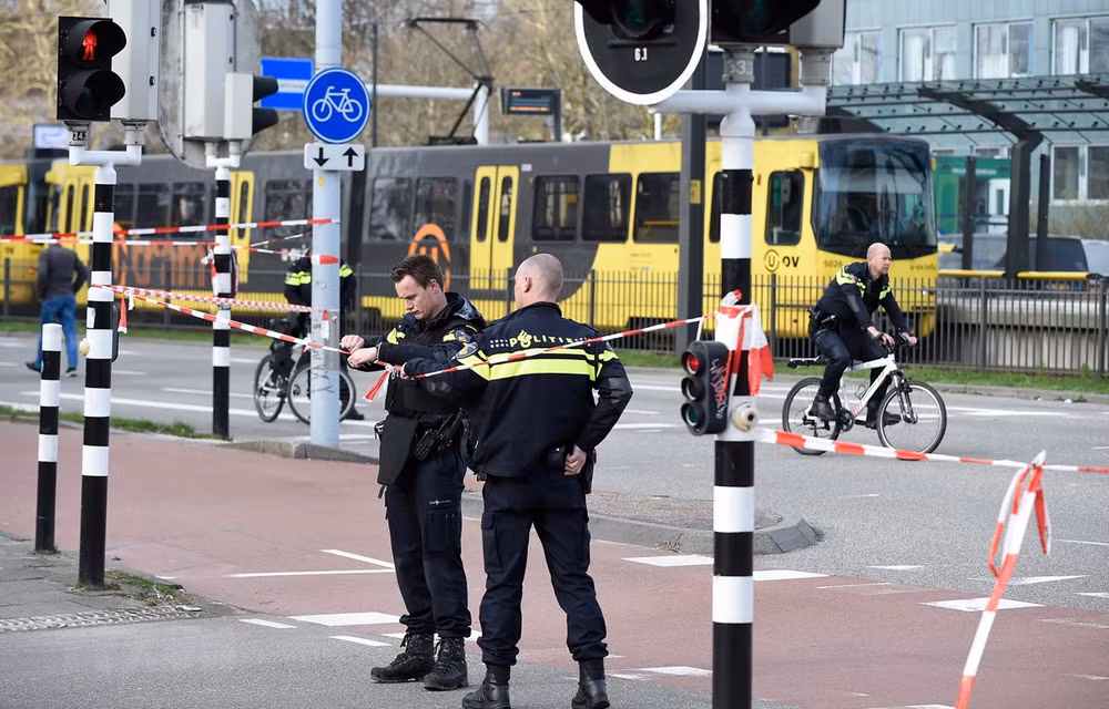 Message de condoléances aux Pays-Bas ảnh 1