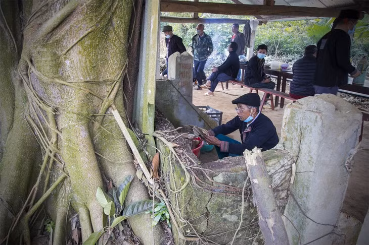 Le culte du génie de la forêt des Dao rouges ảnh 1