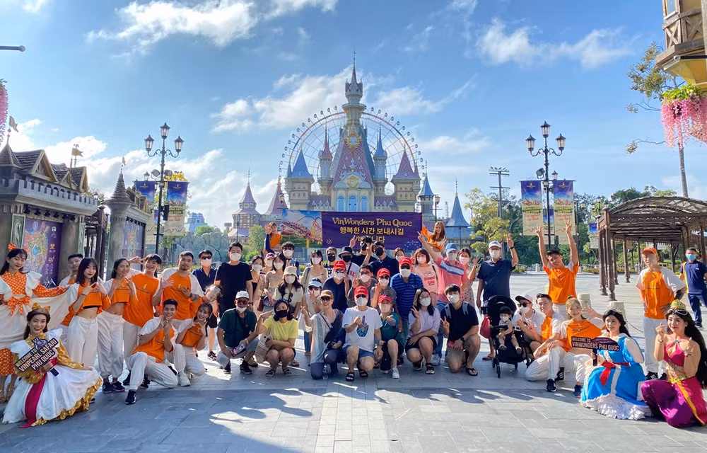 Le Vietnam rouvre ses frontières au tourisme international ảnh 1