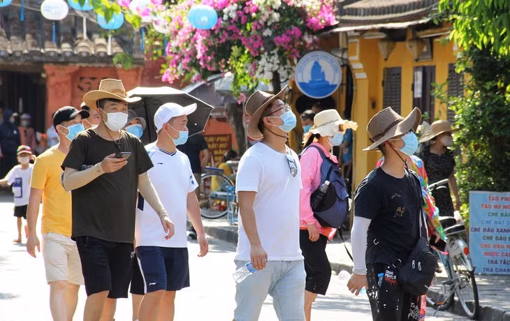 Le Vietnam se rouvre aux touristes étrangers ảnh 1