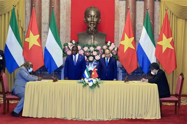Vietnam-Sierra Leone: les présidents discutent des mesures à booster les liens économiques ảnh 3