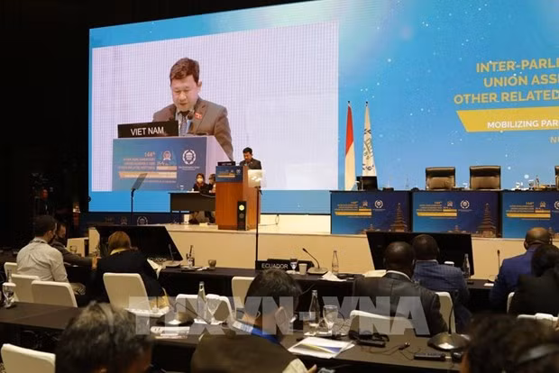Le Vietnam propose cinq mesures pour atteindre les objectifs net zéro lors de la 144ème AG de l’UIP ảnh 1