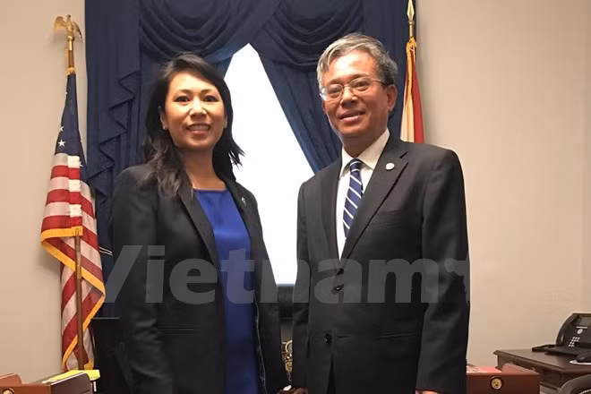 Des congressmen américains veulent des liens accrus avec le Vietnam et l’ASEAN ảnh 2