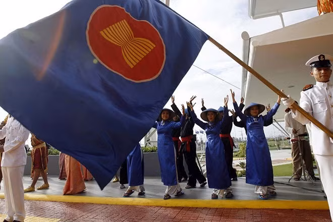 L'ASEAN devrait être bien préparée aux "vents contraires" économiques ảnh 1