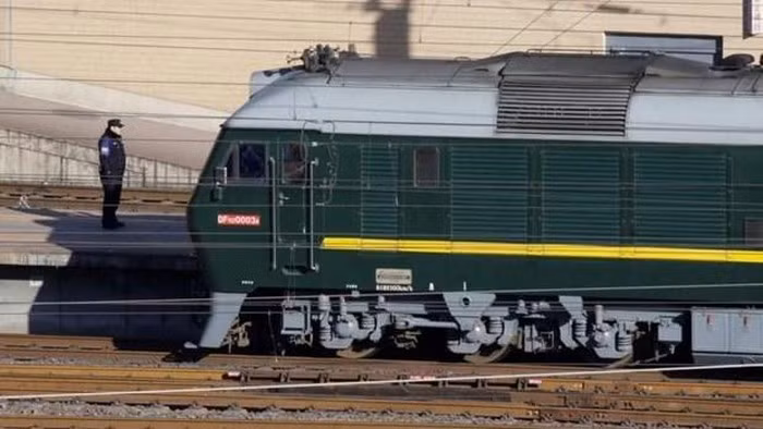 Médias internationaux: le train du dirigeant nord-coréen est arrivé en Chine ảnh 1