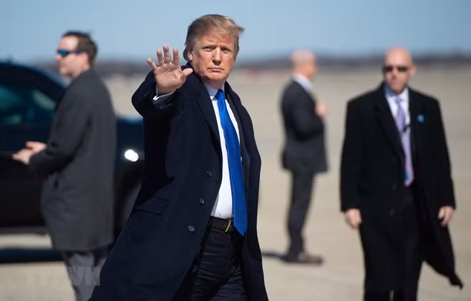 Le président Donald Trump quitte Washington pour le Vietnam ảnh 1