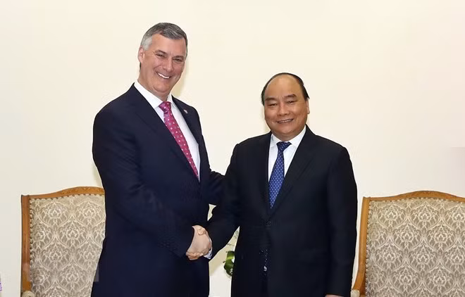 Le PM Nguyên Xuân Phuc reçoit les responsables de Boeing et de HSBC ảnh 1